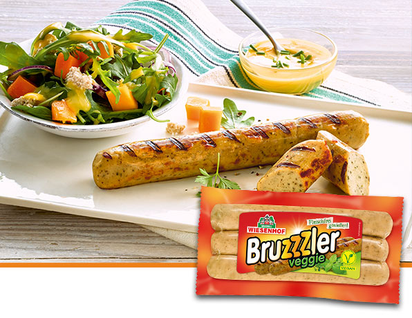 Bruzzzler Veggie mit Salat angerichtet